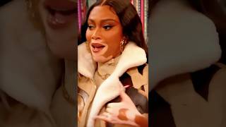 Winnie Harlow Reveals a Secret About Beyoncé's Shoe Taking #shorts #winnieharlow #celebrity