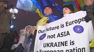 «Евромайдан» хочет соединить Украину с ЕС хотя бы «живой цепью»