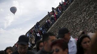 Thousands flock to Mexico's Pyramid of the Sun to mark spring equinox