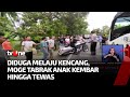 Hendak menyeberang Jalan, Anak Kembar Tertabrak Konvoi MOGE | Kabar Pagi tvOne