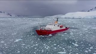 Des scientifiques filment l'effondrement d'un glacier en Antarctique (vidéo)