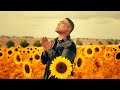 Raykel - Orando Por ti (Video Oficial)