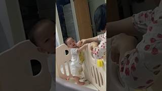 寶寶厭奶期喝奶是要看心情的~不想喝是這樣。When the baby is tired of breastfeeding ~ when the mood not good。