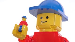 LEGO Giant "Up-Scaled" Minifigure set reviewed! Yes, more of this please 40649