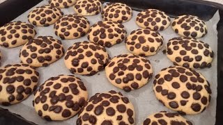 دخلو تشوف طريقة جد سهلة لتحضير حلوة🍪 لشرب الشاي 🍵بحبوب الشكلاطة 🍫بنيييينة 👌👍😋🤗❤️