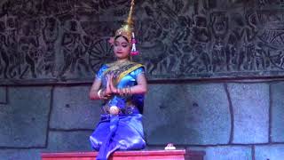 旅　カンボジア　伝統舞踊　アプサラダンス   Cambodia Traditional dance Apsara Dance