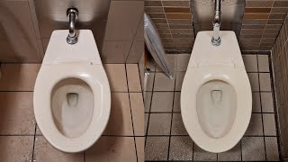 Two Toto C480N Toilets (TOTO C480Nトイレ 2台)