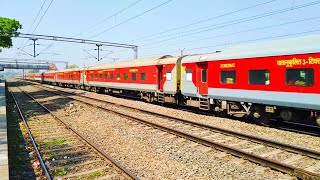 20103 MUMBAI LTT - GORAKHPUR SF EXPRESS || Patri Ukhad High Speed Action With Crazy Wap-7 🔥