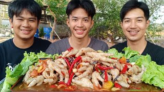 ตำตีนไก่โคตรแซ่บ ตีนอวบใหญ่เนื้อเยอะ แซ่บนัวร์อร่อยสุดๆ.