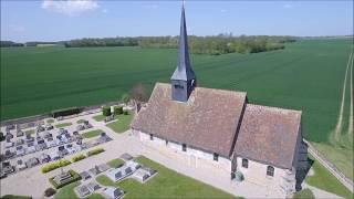 Eglise dans la campagne Normande filmée par un drone