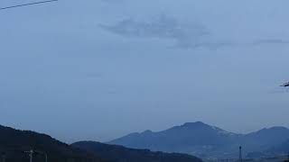 とある山と空のタイムラプス動画 2022年4月18日