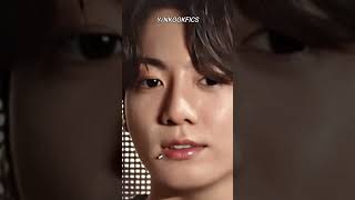 Jungkook and Jimin's piercing vs Taehyung's 😂