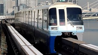 東京モノレール　1000形 先頭車1024編成 100形復刻塗装　大井競馬場前駅