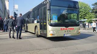 Prevoznici u znak protesta parkirali autobuse ispred Gradske uprave u Banjaluci