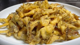 The head chef teaches you the secret of dry-fried oyster mushrooms. The steps are detailed