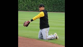 YOSHI TSUTSUGO PREGAME PRACTICE PITTSBURGH PIRATES 2022. #mlb #sbvzla