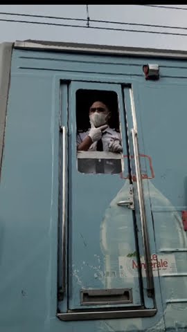 Gaya Pose Masinis Dan Csot Krl Youtube