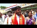 గుడివాడ అమర్నాథ్ భార్య అందం చుడండి gudivada amarnath visits tirumala with his family nse