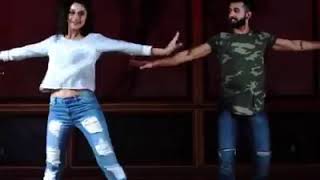 kaliyon jaisa husn jo paya best dance