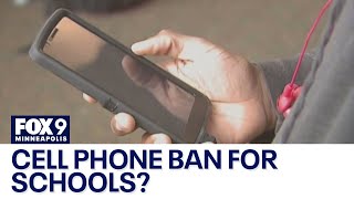 MN lawmakers consider banning cell phones in schools