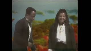 Ethio Oldies: Tewodros Tadesse and Asefu Debalike - Atbabi Sleyish (አትባቢ ስለይሽ)