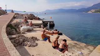 MAKARSKA CHORWACJA CROATIA SEPTEMBER 2017 SPACER PO MIEŚCIE STREET VIEW