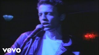Treat Her Right - I Think She Likes Me (Official Video)