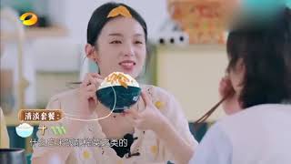 以为赵丽颖送的礼物够独特，谁料下秒看到张碧晨的，绝了