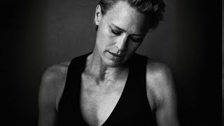 What The F*CK Happened To Robin Wright?