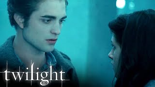 'Bella Realizes Edward Is a Vampire' Scene | Twilight