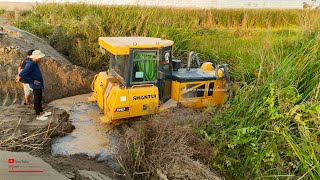 Incredible Landslide Dozer Falling Safety Operator And Starting New Project Is Huge Landfilling