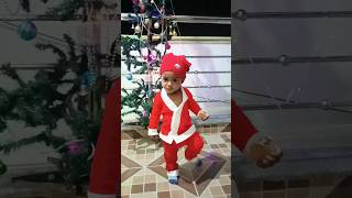 cute Santa dance🎅#youtubeshorts #trending #funny #cutebaby