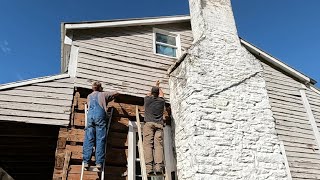 UNBELIVABLE: 194 YEAR OLD LOG CABIN WALL COMPLETLY EXPOSED | ROBERT DROPS A BOMBSHELL