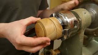 Woodturning a snuff box/snusdosa