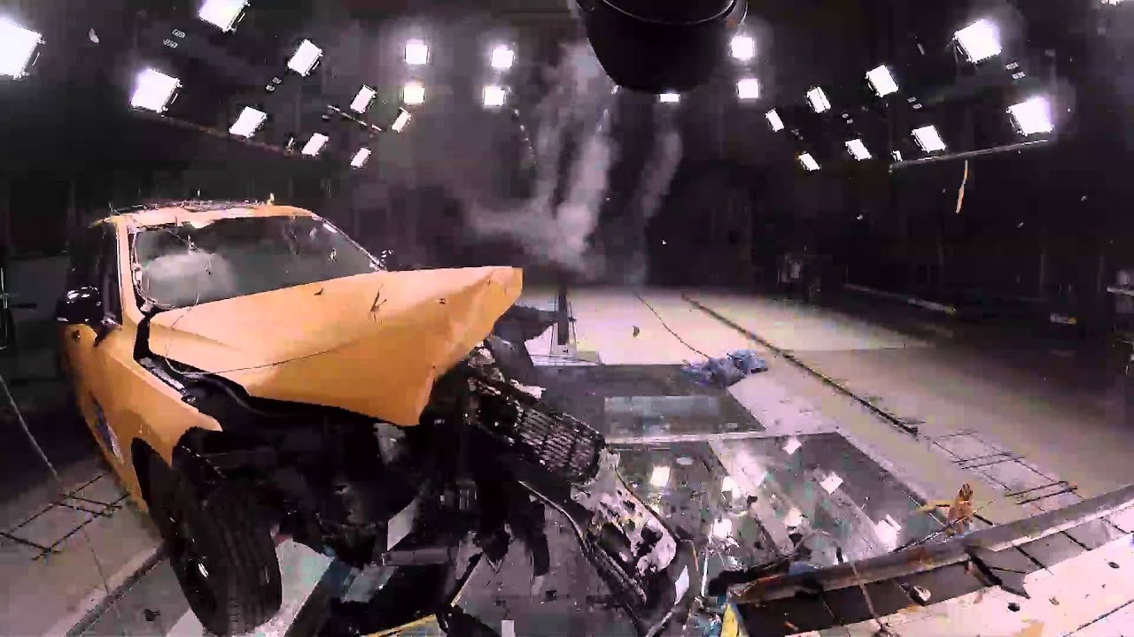 Volvo Crash Test Video Youtube