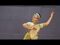 mohiniyattam kalamandalam sangeetha. kalamandalam koothambalam video courtesy sreekumar pappully