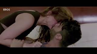 Karina Kapoor and Ranveer Singh hot kissing video #liplock