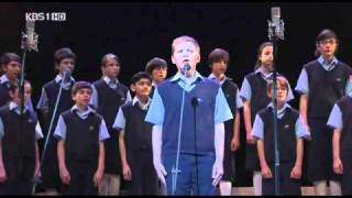 Les_Petits_Chanteurs_de_Saint-Marc_-_Lyon_la_Carte_Expats-4.flv