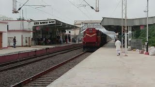 Secunderabad - Rajkot Express steadily skipping \u0026 Chugging with Dual Alco's through Vishvamitri....