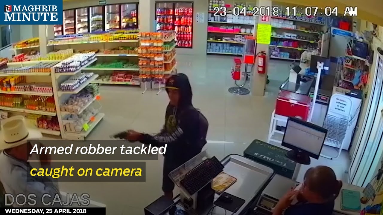 Armed Robber Tackled Caught On Camera - YouTube