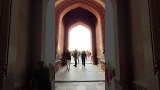 duniya ka ajooba #shorts #shortsfeed #viral #travelblogger #vloger #tajmahal #agra #trending