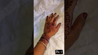 Symple mehandi desighn നിൽ നിങ്ങൾക്ക് ഇഷ്ട്ടായത് ഏതാ?കമെന്റ് ചെയ്യൂ ☺️-@jamshikunjol