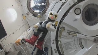 キロボが宇宙で第一声  「ロボットの第一歩」