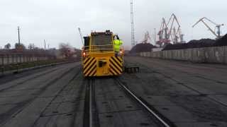 UNILOK E-55s Shunting at port