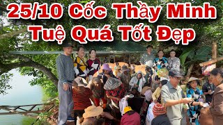 Sáng ngày 25 tháng 10, Cốc Thầy Minh Tuệ gieo duyên tốt lành cho bà con đồng bào