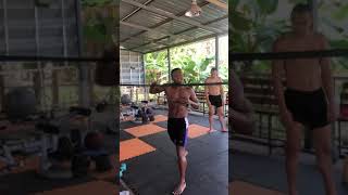 Buakaw teaching boxing