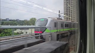 1134次新竹發車經由西部幹線開往基隆的銀綠色微笑號EMU900型十輛一編組EMU904區間車，和2153次基隆發車經由山線開往嘉義的EMU723+EMU724阿福號區間車