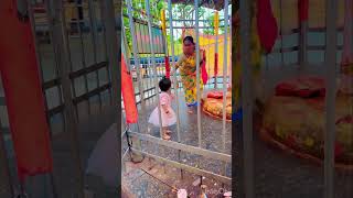 దేవుడికి మొక్కిర అంటే వెళ్లింది😍medaram temple #youtubeshorts #cutebaby #babygirl #devotional