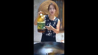 来我直播间！我平时炒菜就是用的我们四川的农家菜籽油哈！#菜籽油 #农家美食