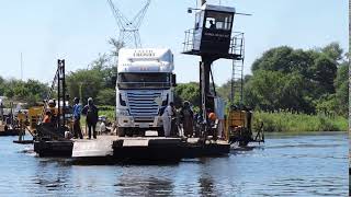 190519 Drive Livingstone Crossing Zambezi Ferry Encounter